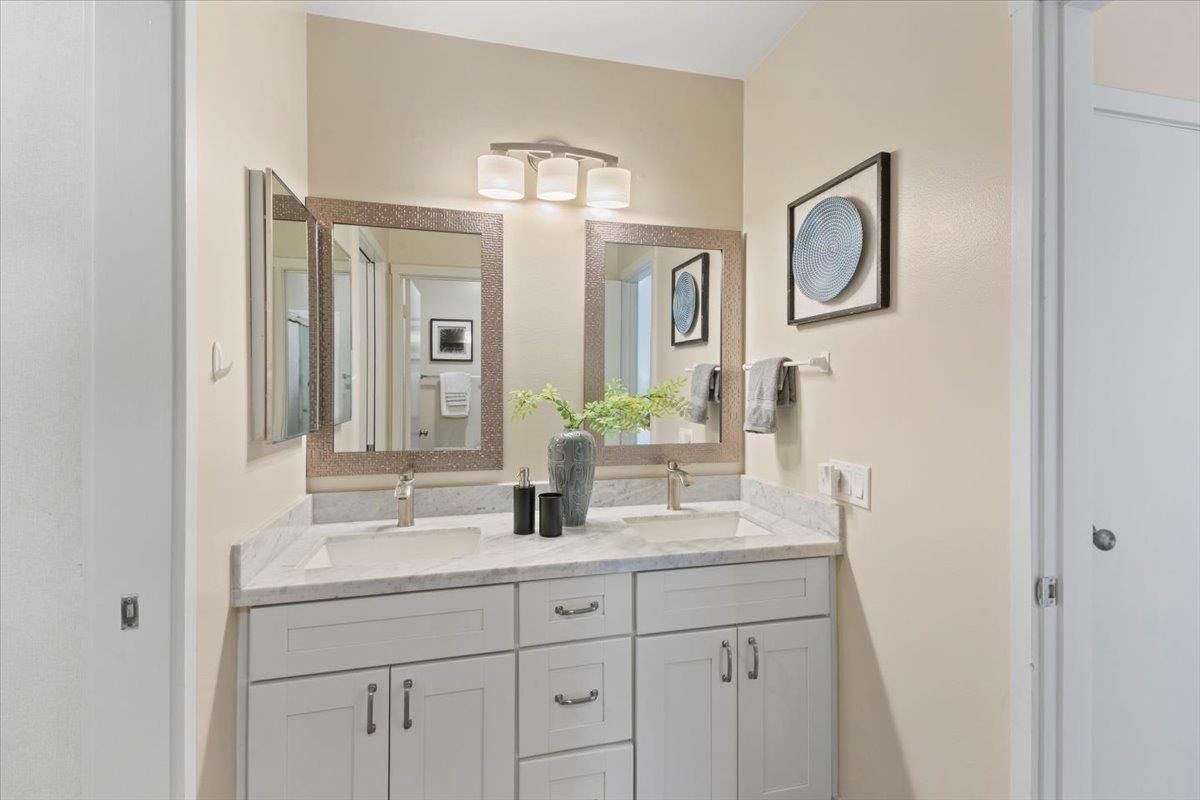 Detail Gallery Image 20 of 47 For 4 Farm Rd, Los Altos,  CA 94024 - 3 Beds | 2 Baths
