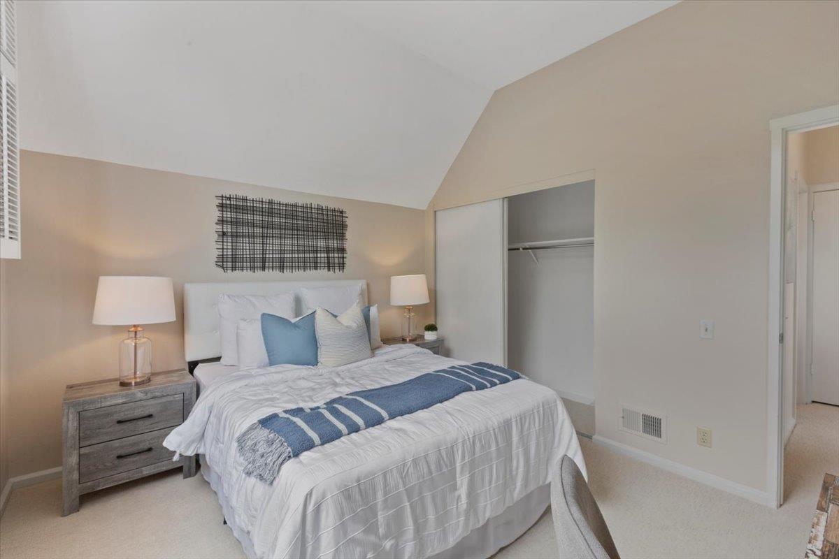 Detail Gallery Image 24 of 47 For 4 Farm Rd, Los Altos,  CA 94024 - 3 Beds | 2 Baths