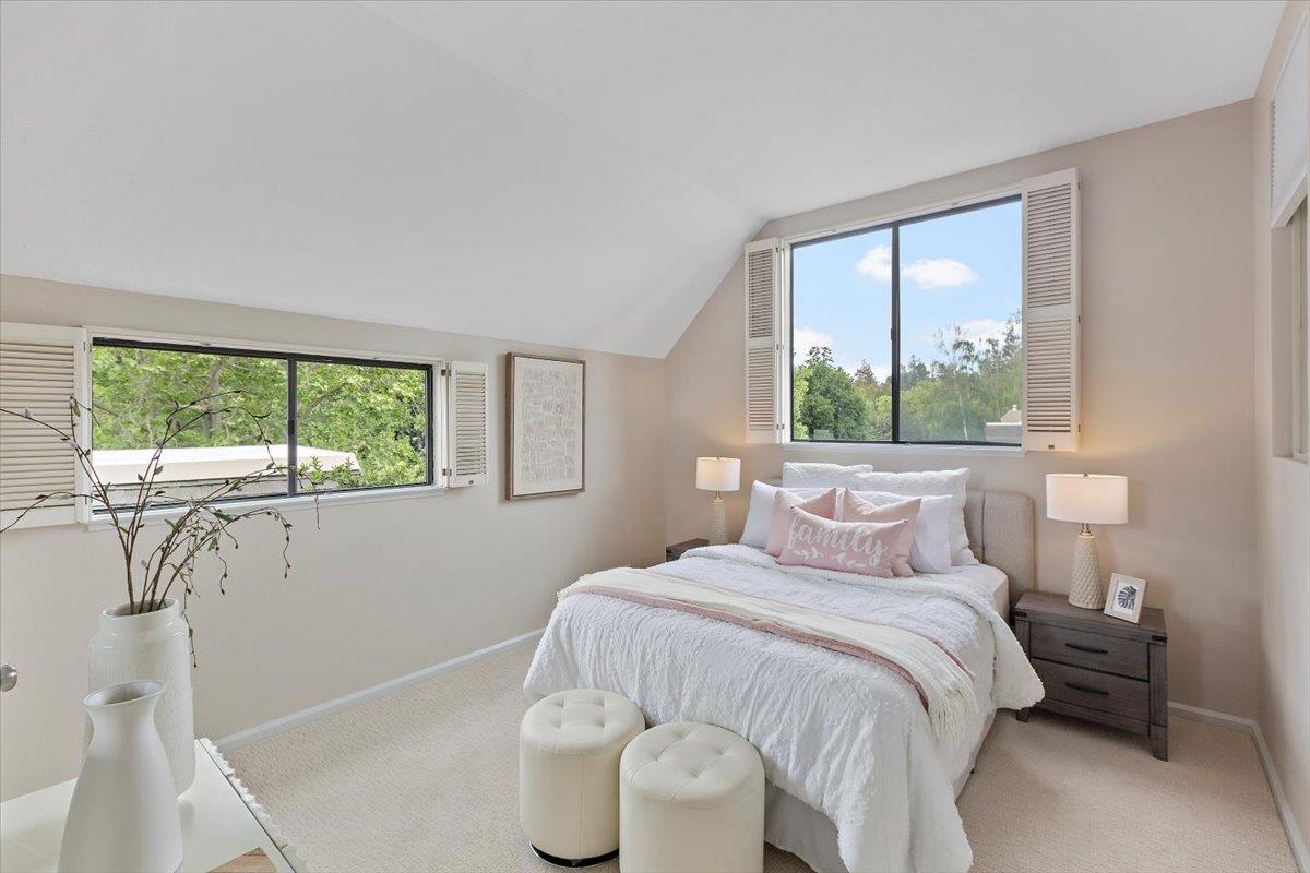 Detail Gallery Image 25 of 47 For 4 Farm Rd, Los Altos,  CA 94024 - 3 Beds | 2 Baths