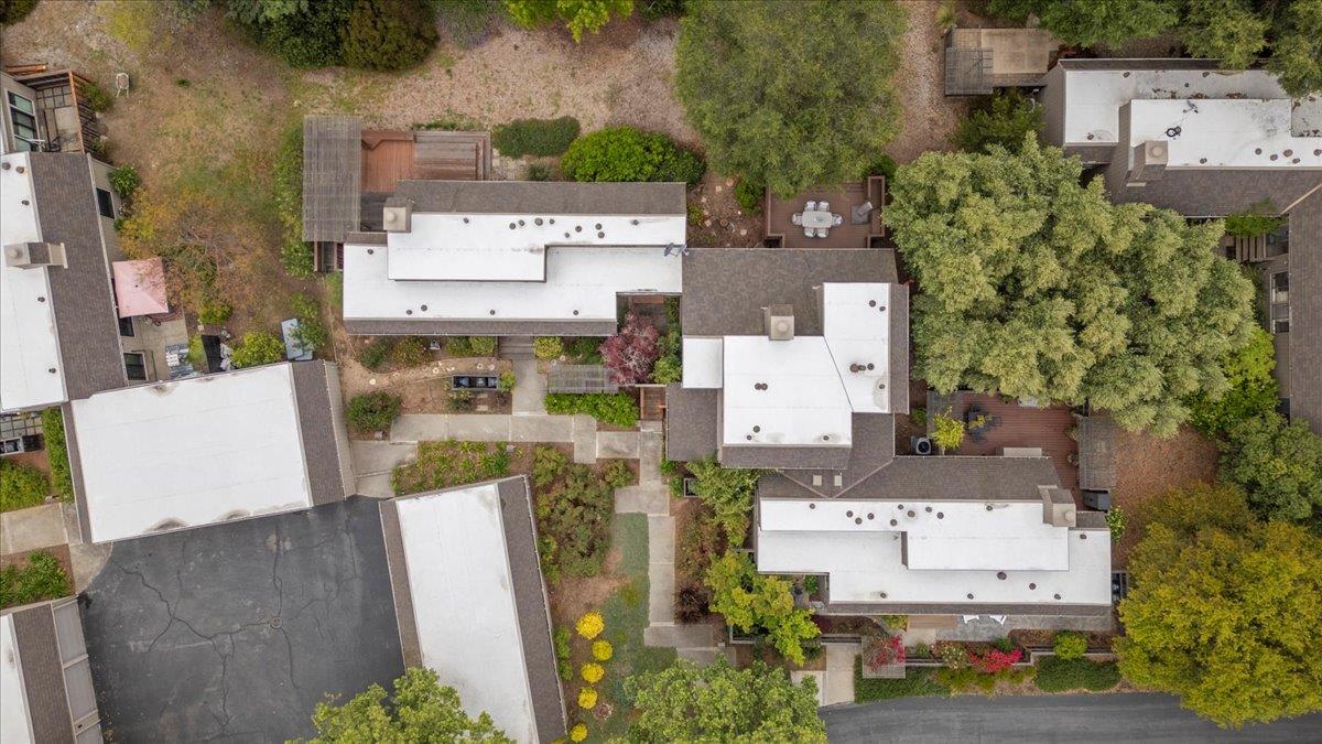 Detail Gallery Image 41 of 47 For 4 Farm Rd, Los Altos,  CA 94024 - 3 Beds | 2 Baths