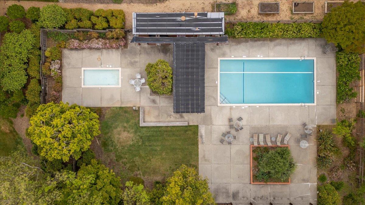 Detail Gallery Image 44 of 47 For 4 Farm Rd, Los Altos,  CA 94024 - 3 Beds | 2 Baths