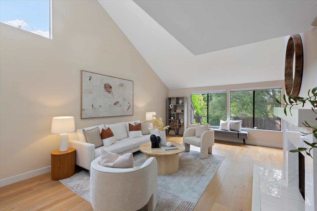 Detail Gallery Image 8 of 47 For 4 Farm Rd, Los Altos,  CA 94024 - 3 Beds | 2 Baths