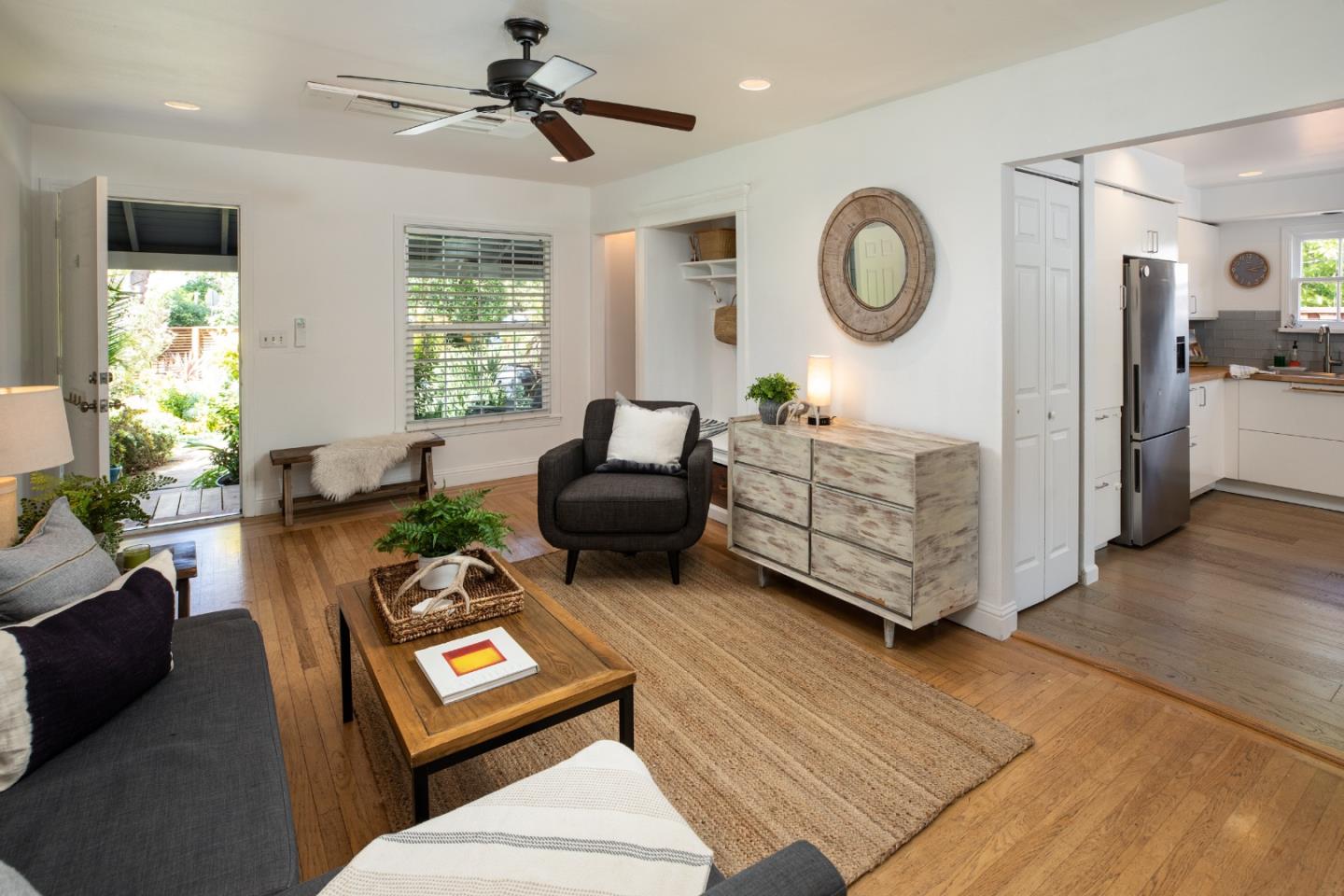 Detail Gallery Image 11 of 43 For 2336 Palo Verde Ave, East Palo Alto,  CA 94303 - 3 Beds | 1 Baths
