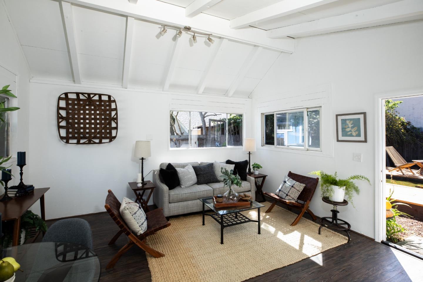 Detail Gallery Image 23 of 43 For 2336 Palo Verde Ave, East Palo Alto,  CA 94303 - 3 Beds | 1 Baths