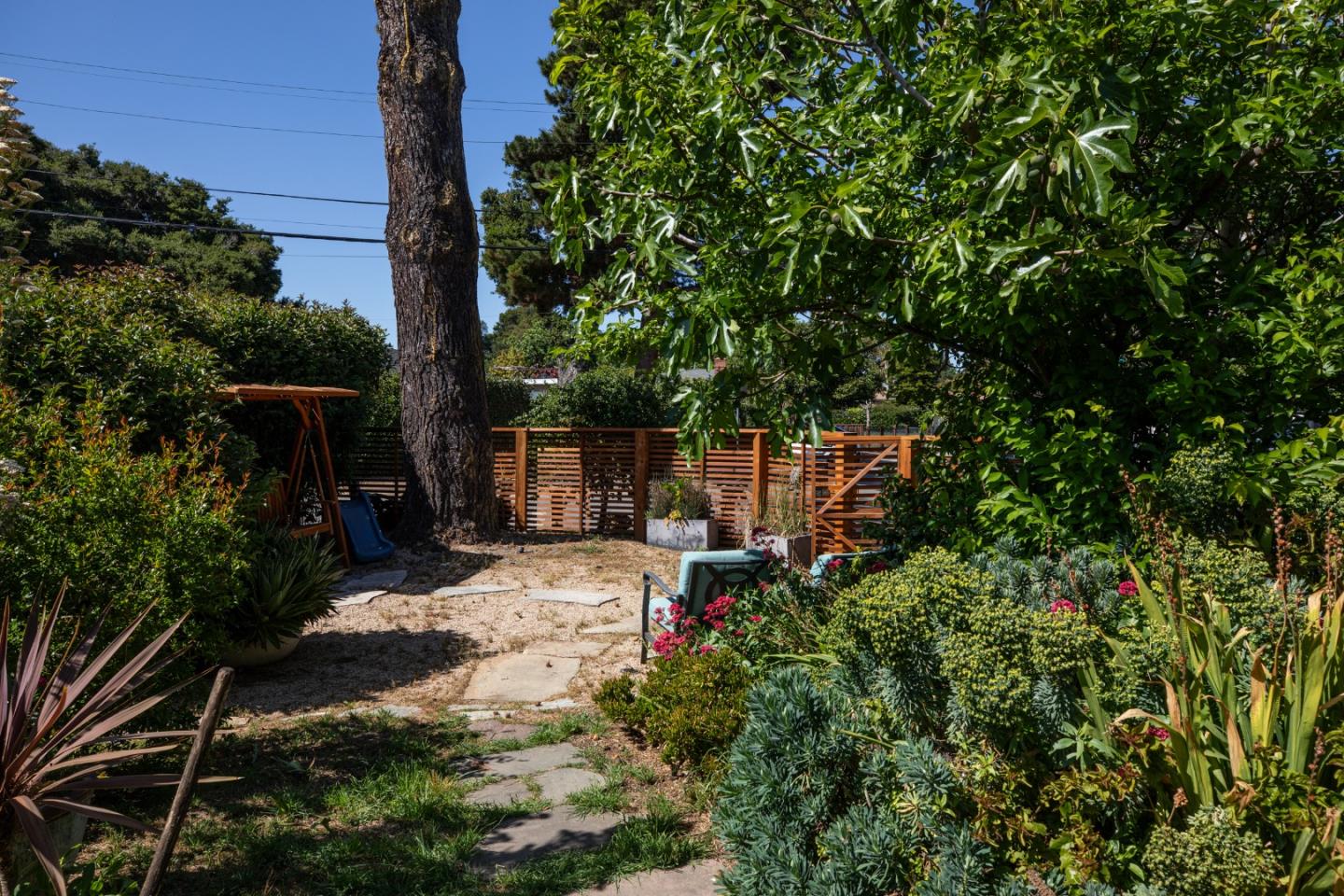 Detail Gallery Image 38 of 43 For 2336 Palo Verde Ave, East Palo Alto,  CA 94303 - 3 Beds | 1 Baths