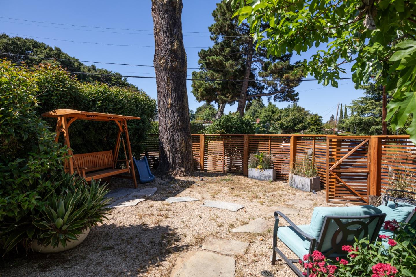 Detail Gallery Image 39 of 43 For 2336 Palo Verde Ave, East Palo Alto,  CA 94303 - 3 Beds | 1 Baths