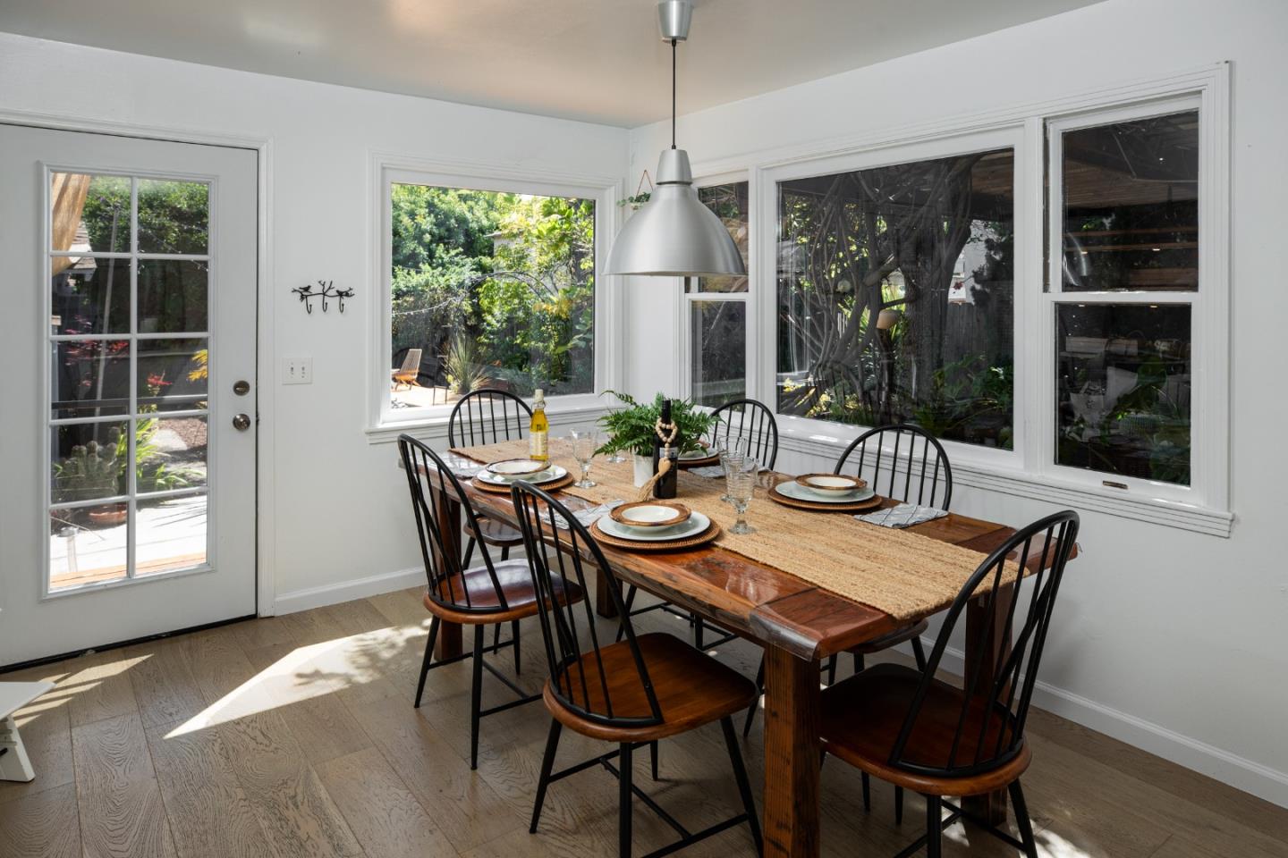 Detail Gallery Image 8 of 43 For 2336 Palo Verde Ave, East Palo Alto,  CA 94303 - 3 Beds | 1 Baths