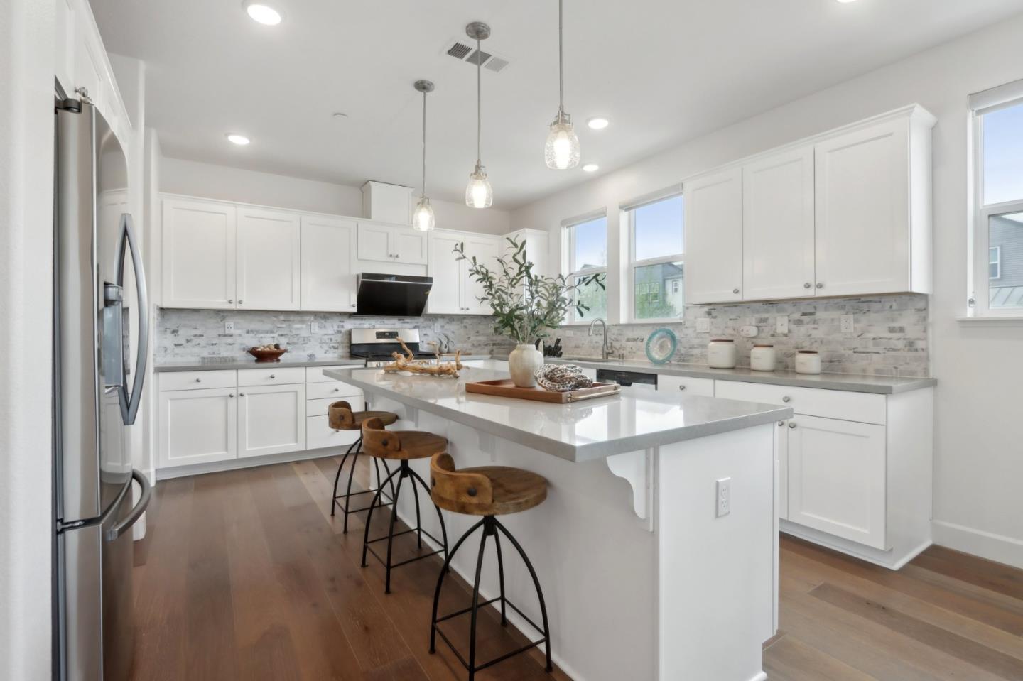 Detail Gallery Image 10 of 31 For 814 Cotati Ter #1,  Sunnyvale,  CA 94085 - 4 Beds | 3/1 Baths