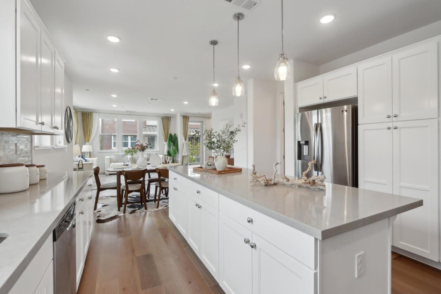 Detail Gallery Image 13 of 31 For 814 Cotati Ter #1,  Sunnyvale,  CA 94085 - 4 Beds | 3/1 Baths