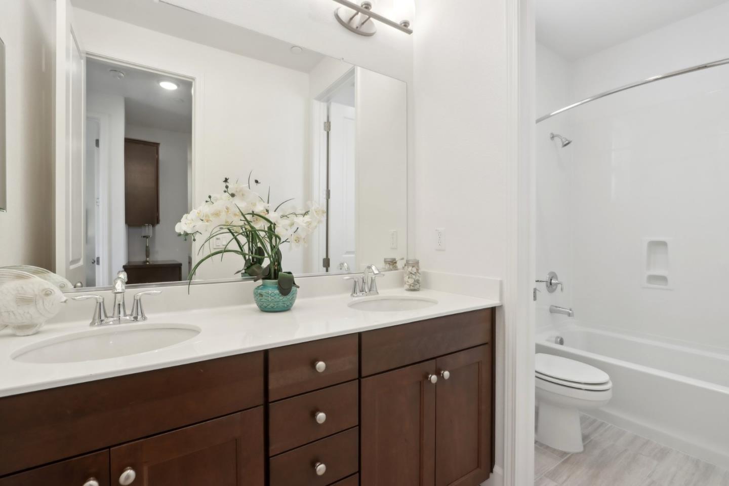 Detail Gallery Image 20 of 31 For 814 Cotati Ter #1,  Sunnyvale,  CA 94085 - 4 Beds | 3/1 Baths