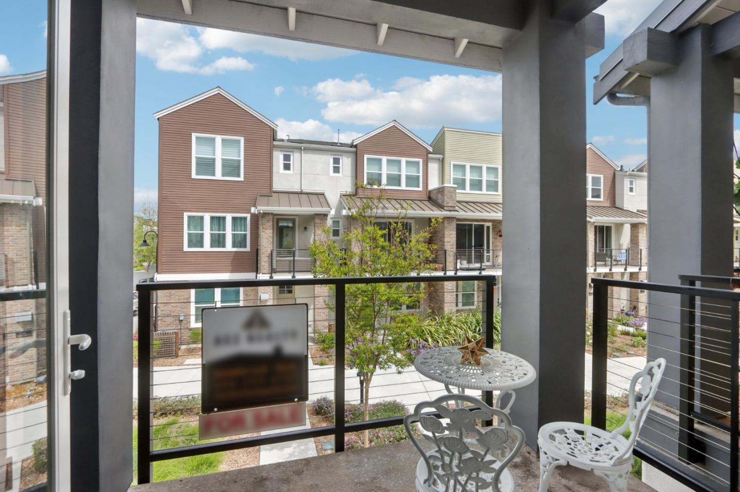 Detail Gallery Image 23 of 31 For 814 Cotati Ter #1,  Sunnyvale,  CA 94085 - 4 Beds | 3/1 Baths
