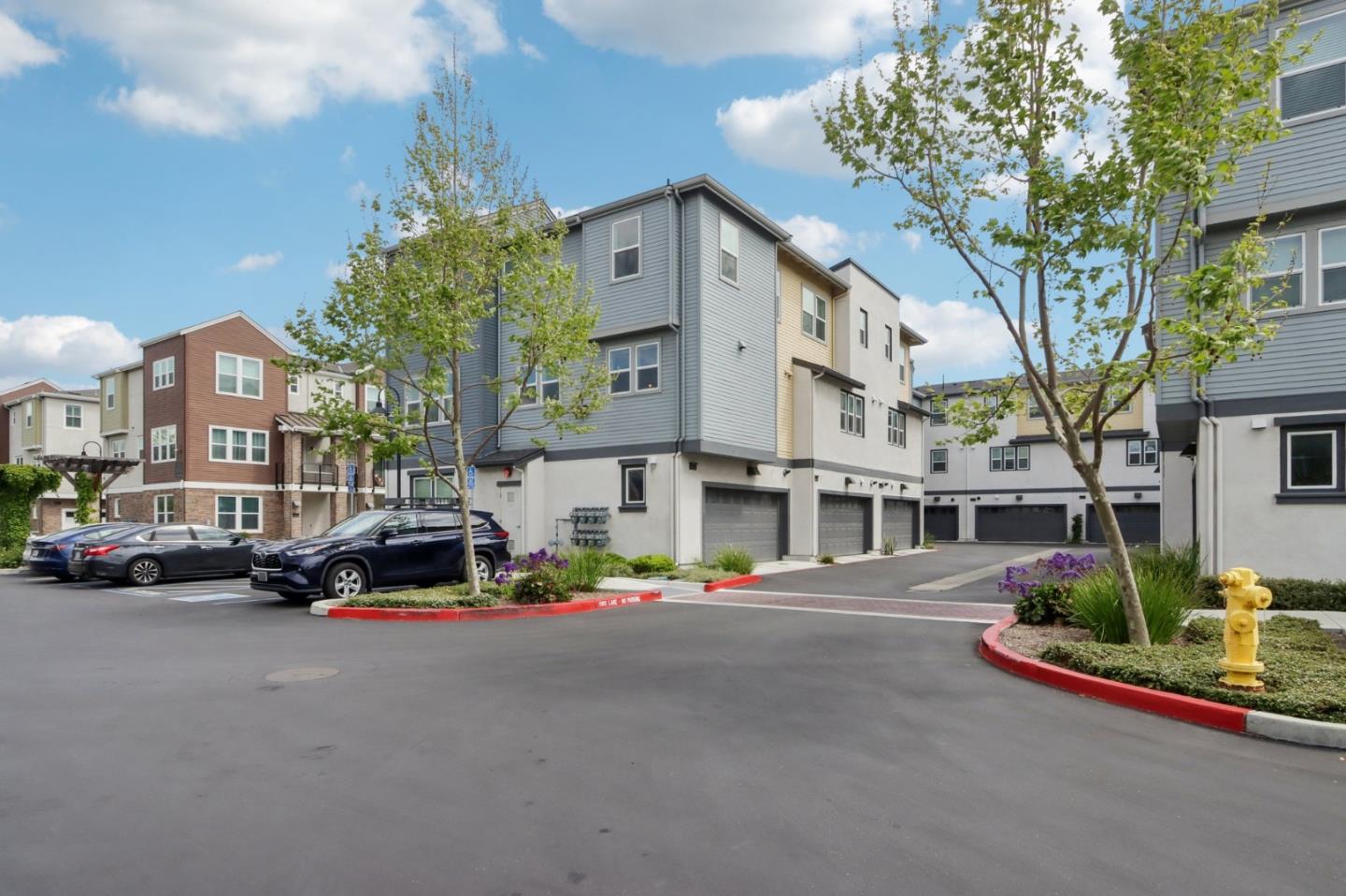 Detail Gallery Image 24 of 31 For 814 Cotati Ter #1,  Sunnyvale,  CA 94085 - 4 Beds | 3/1 Baths