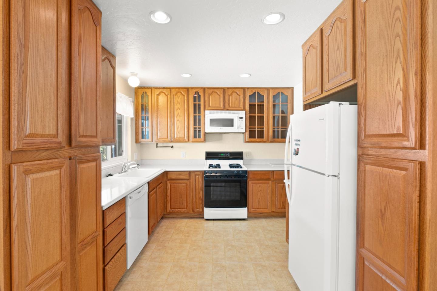 Detail Gallery Image 14 of 28 For 155 Quail Hollow #155,  San Jose,  CA 95128 - 3 Beds | 2 Baths