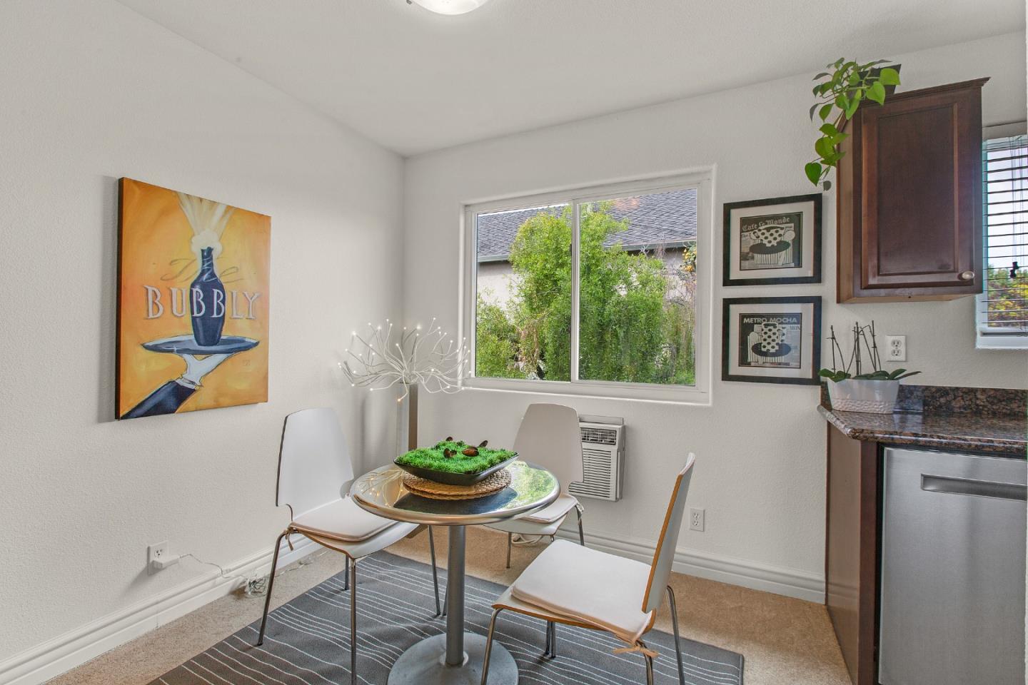 Detail Gallery Image 10 of 25 For 4970 Cherry Ave #215,  San Jose,  CA 95118 - 1 Beds | 1 Baths