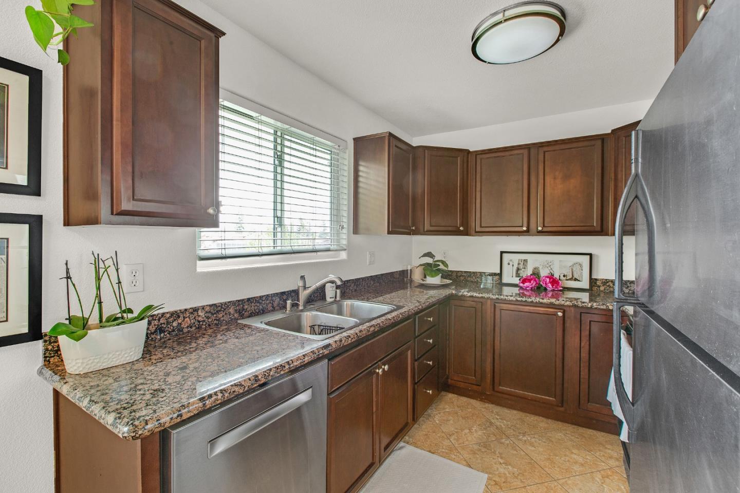 Detail Gallery Image 14 of 25 For 4970 Cherry Ave #215,  San Jose,  CA 95118 - 1 Beds | 1 Baths