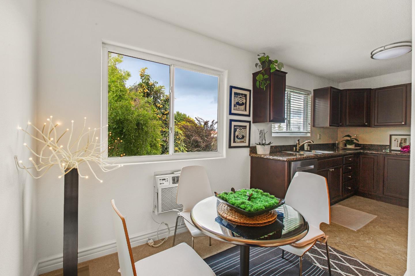 Detail Gallery Image 15 of 25 For 4970 Cherry Ave #215,  San Jose,  CA 95118 - 1 Beds | 1 Baths