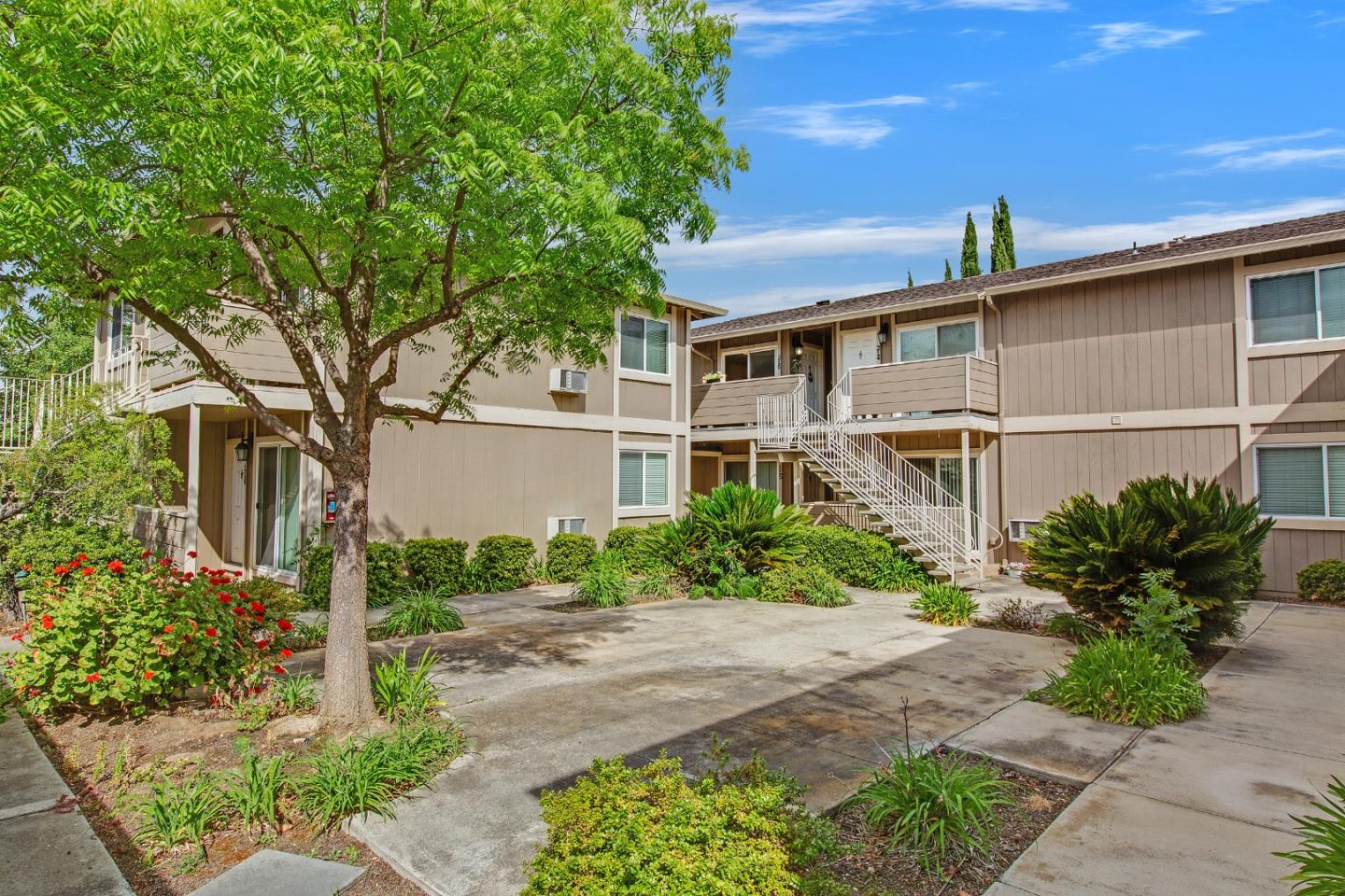 Detail Gallery Image 22 of 25 For 4970 Cherry Ave #215,  San Jose,  CA 95118 - 1 Beds | 1 Baths