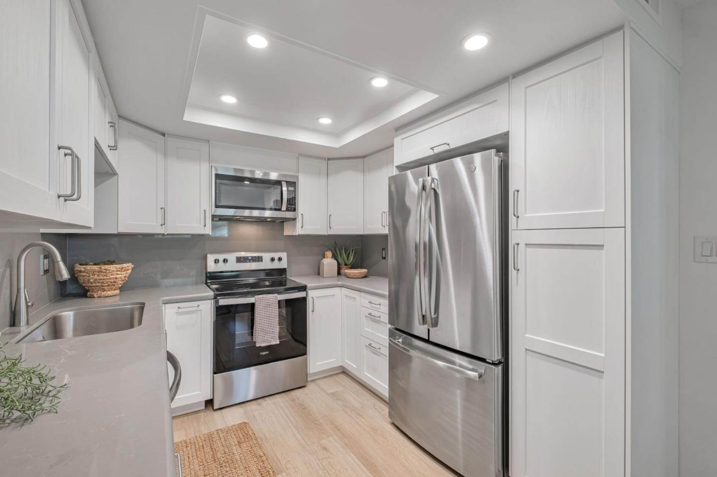 Detail Gallery Image 10 of 31 For 1118 Callas Ln #2,  Capitola,  CA 95010 - 3 Beds | 1/1 Baths