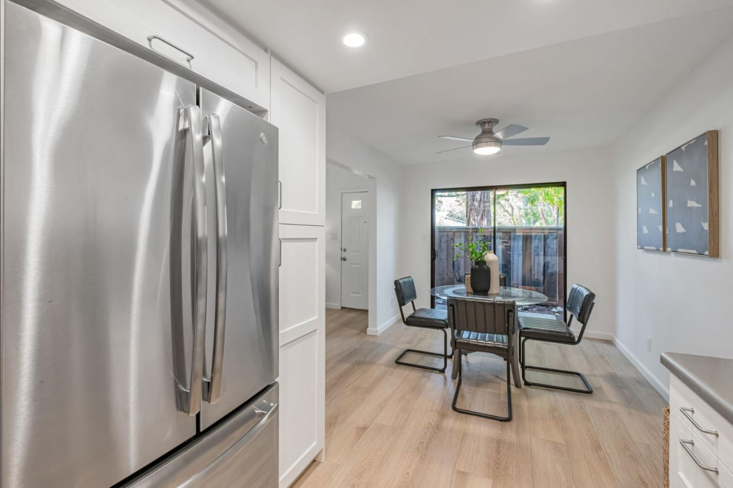 Detail Gallery Image 11 of 31 For 1118 Callas Ln #2,  Capitola,  CA 95010 - 3 Beds | 1/1 Baths