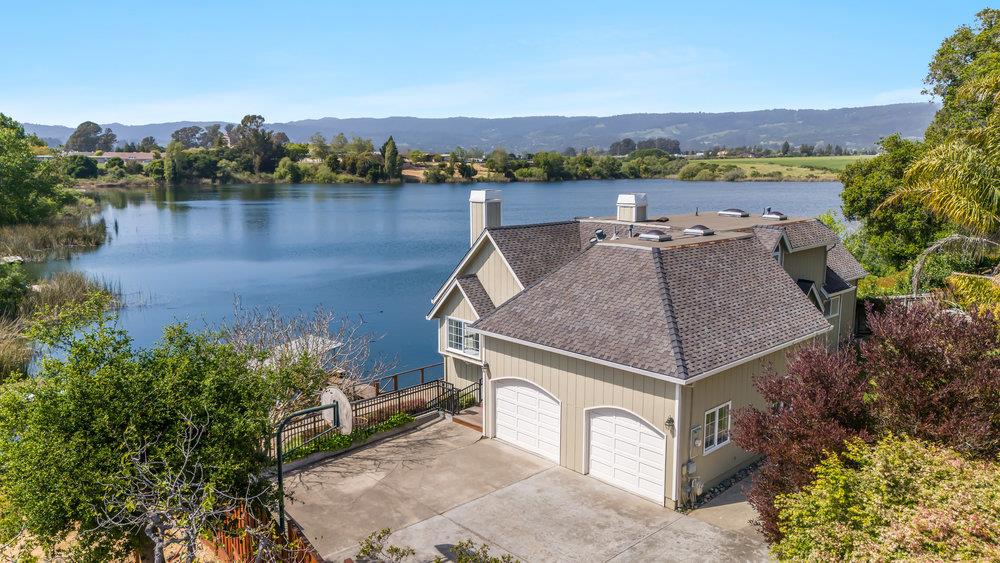 Detail Gallery Image 1 of 50 For 31 Cutter Dr, Watsonville,  CA 95076 - 3 Beds | 3/1 Baths