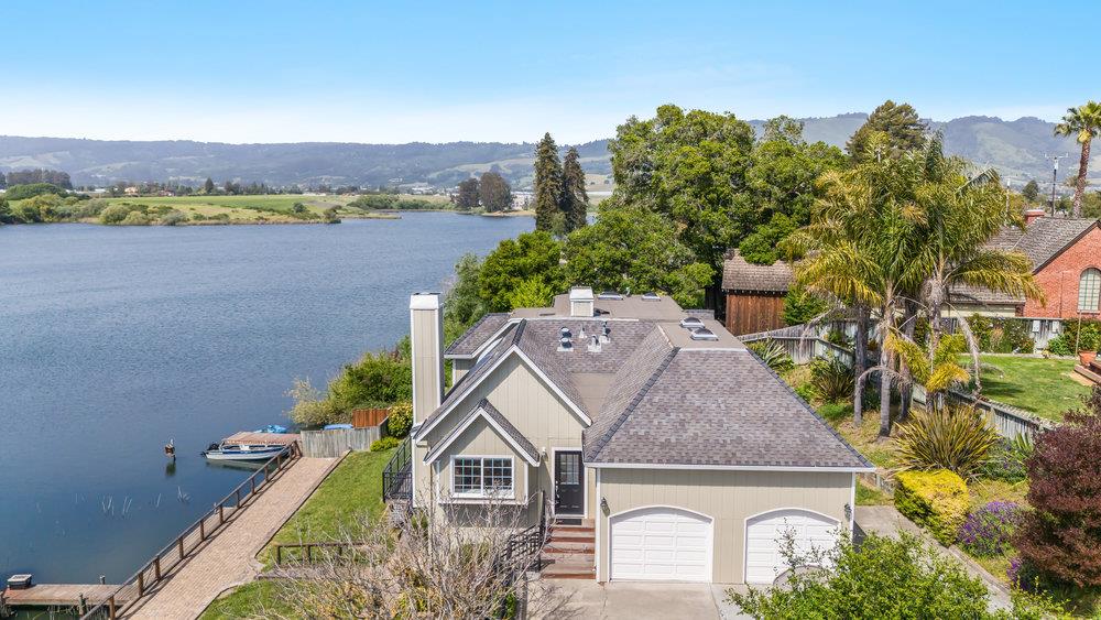 Detail Gallery Image 2 of 50 For 31 Cutter Dr, Watsonville,  CA 95076 - 3 Beds | 3/1 Baths