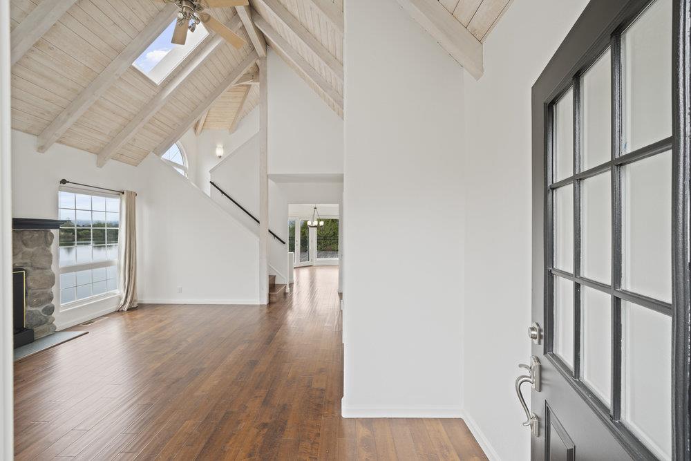 Detail Gallery Image 5 of 50 For 31 Cutter Dr, Watsonville,  CA 95076 - 3 Beds | 3/1 Baths