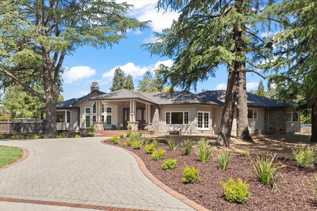 Detail Gallery Image 3 of 50 For 18843 Montewood Ct, Saratoga,  CA 95070 - 6 Beds | 4/1 Baths