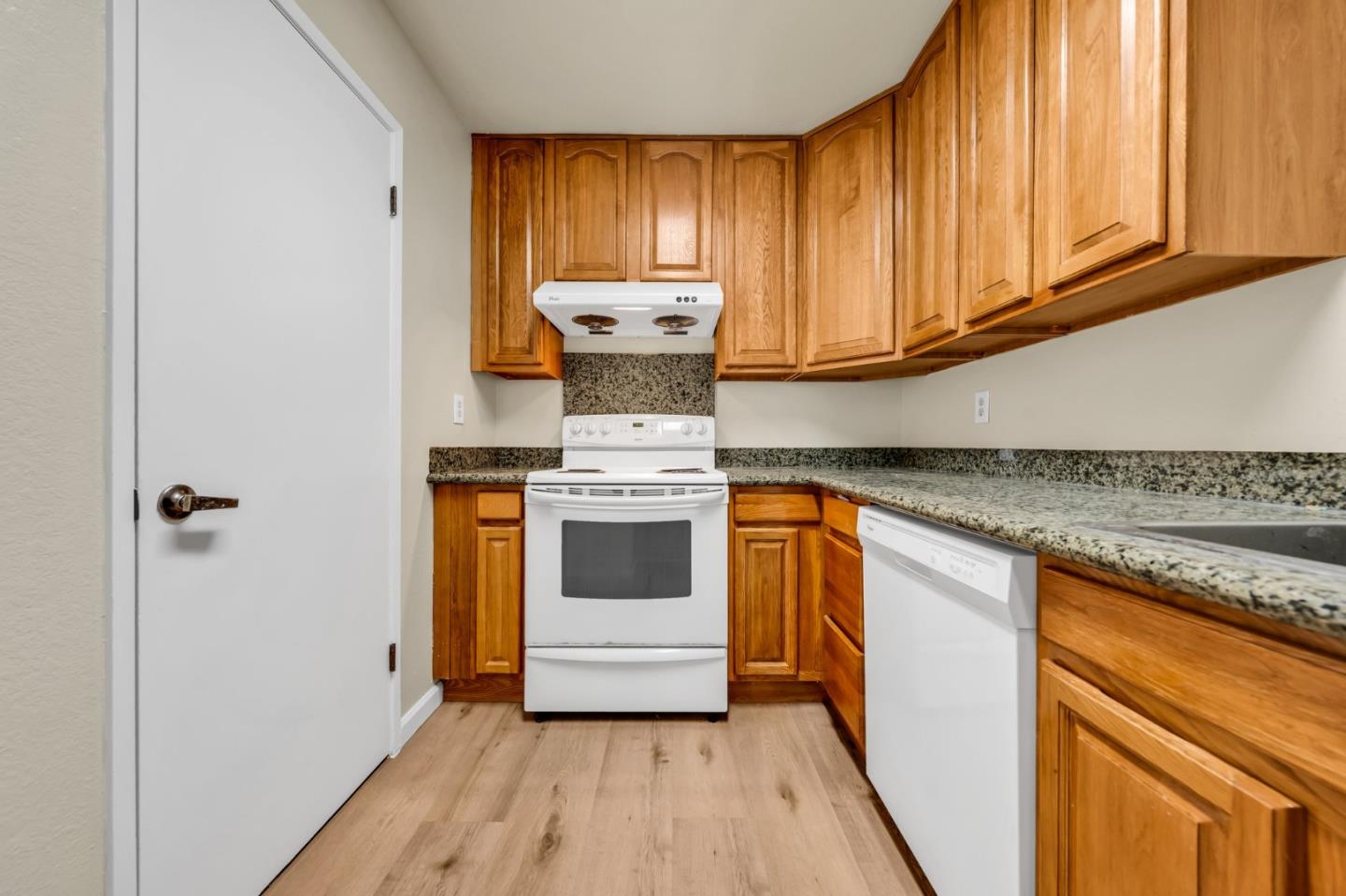 Detail Gallery Image 7 of 18 For 1055 N Capitol Ave #54,  San Jose,  CA 95133 - 1 Beds | 1 Baths