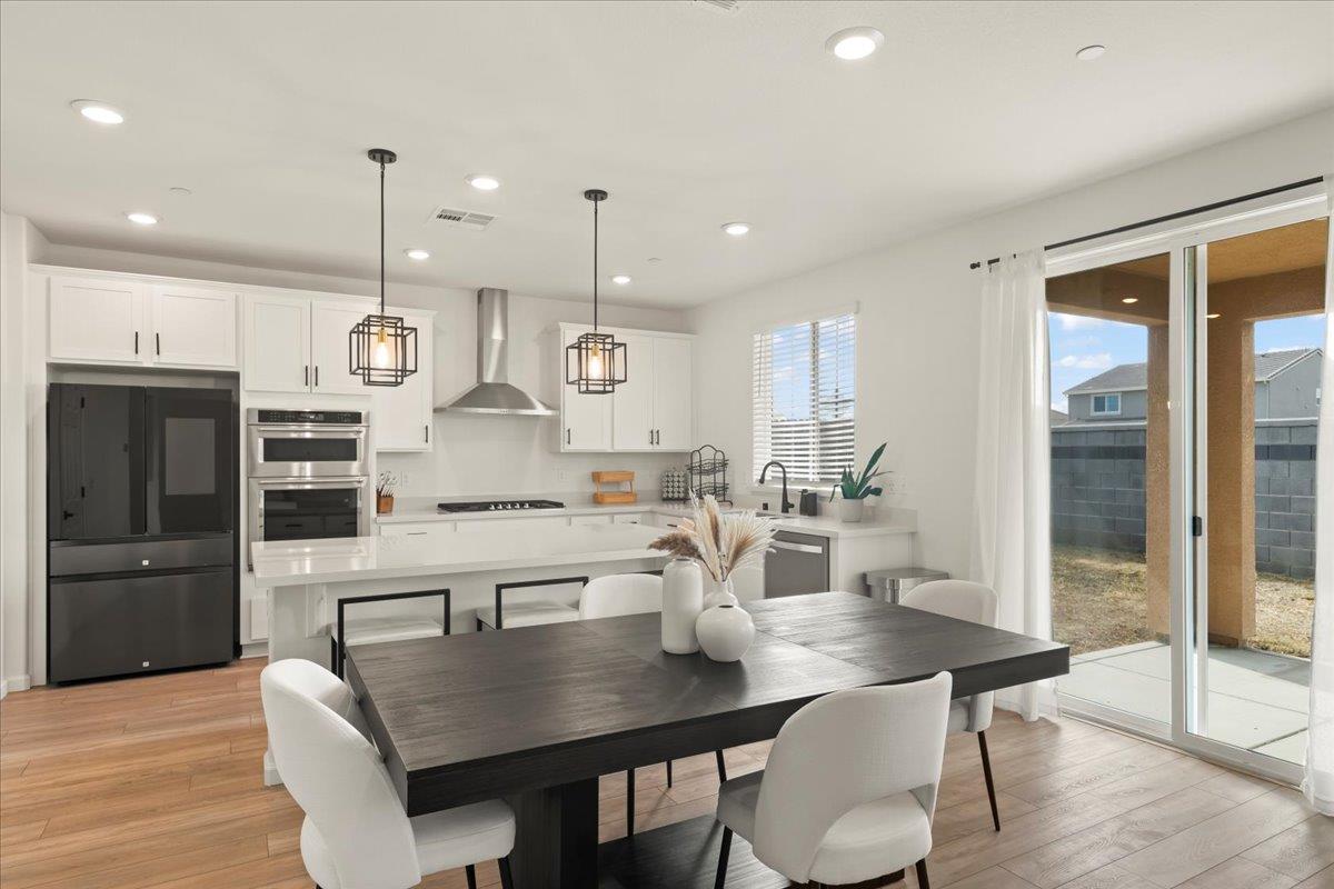 Detail Gallery Image 10 of 39 For 829 Crow Creek Cir, Galt,  CA 95632 - 3 Beds | 2 Baths