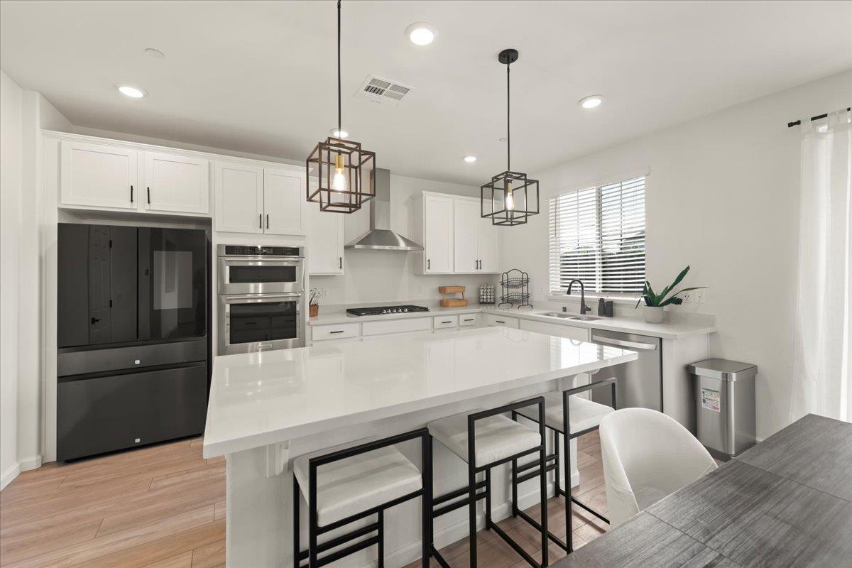 Detail Gallery Image 12 of 39 For 829 Crow Creek Cir, Galt,  CA 95632 - 3 Beds | 2 Baths