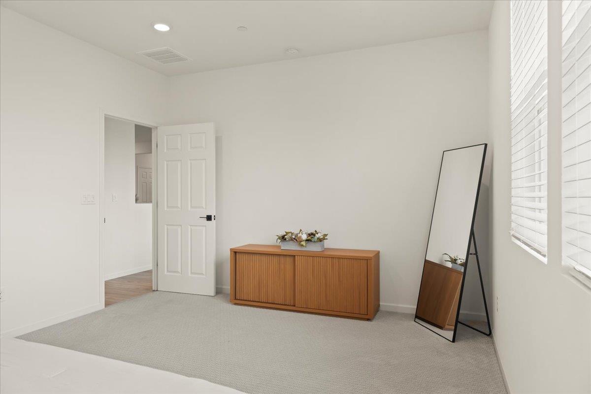 Detail Gallery Image 21 of 39 For 829 Crow Creek Cir, Galt,  CA 95632 - 3 Beds | 2 Baths