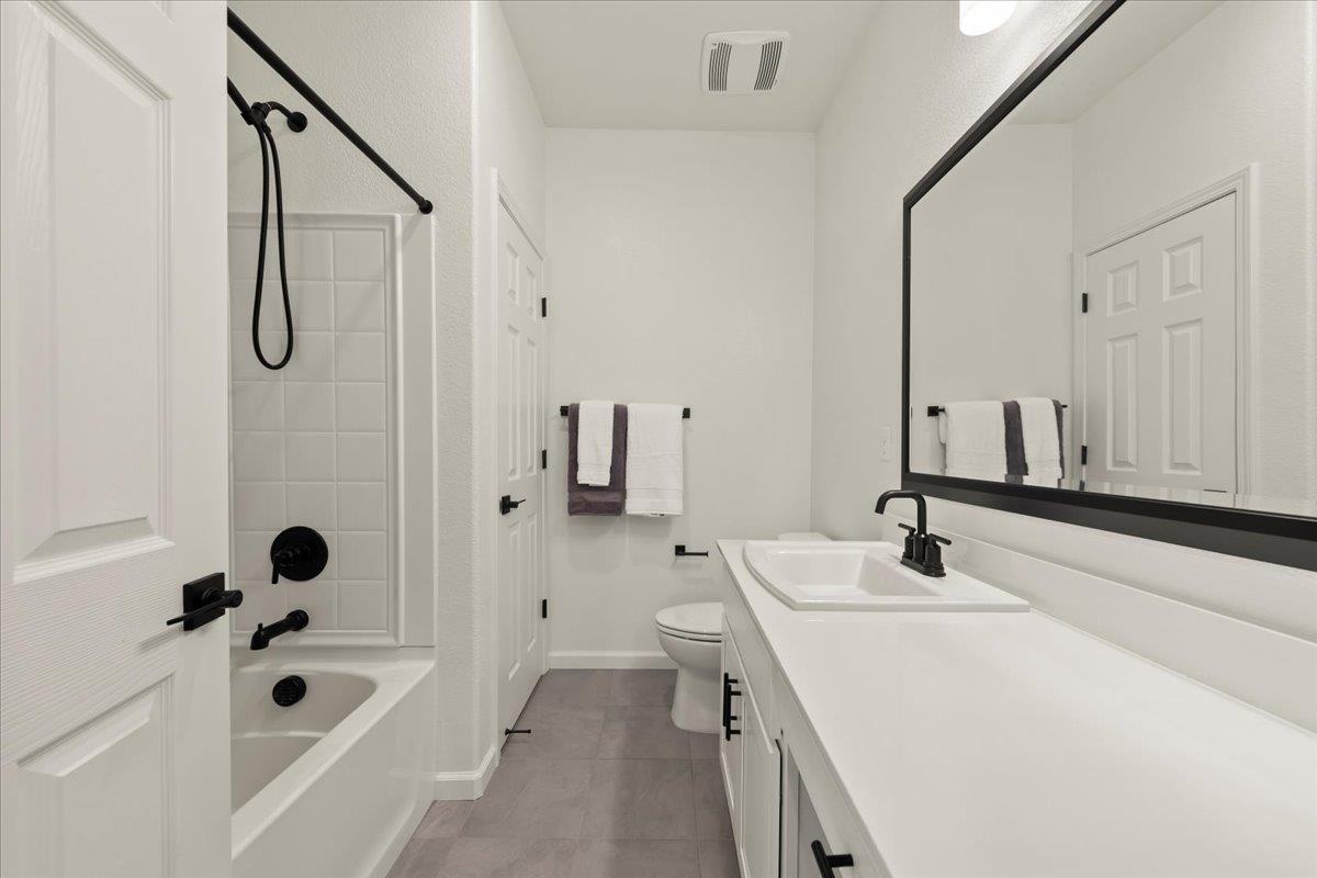 Detail Gallery Image 29 of 39 For 829 Crow Creek Cir, Galt,  CA 95632 - 3 Beds | 2 Baths