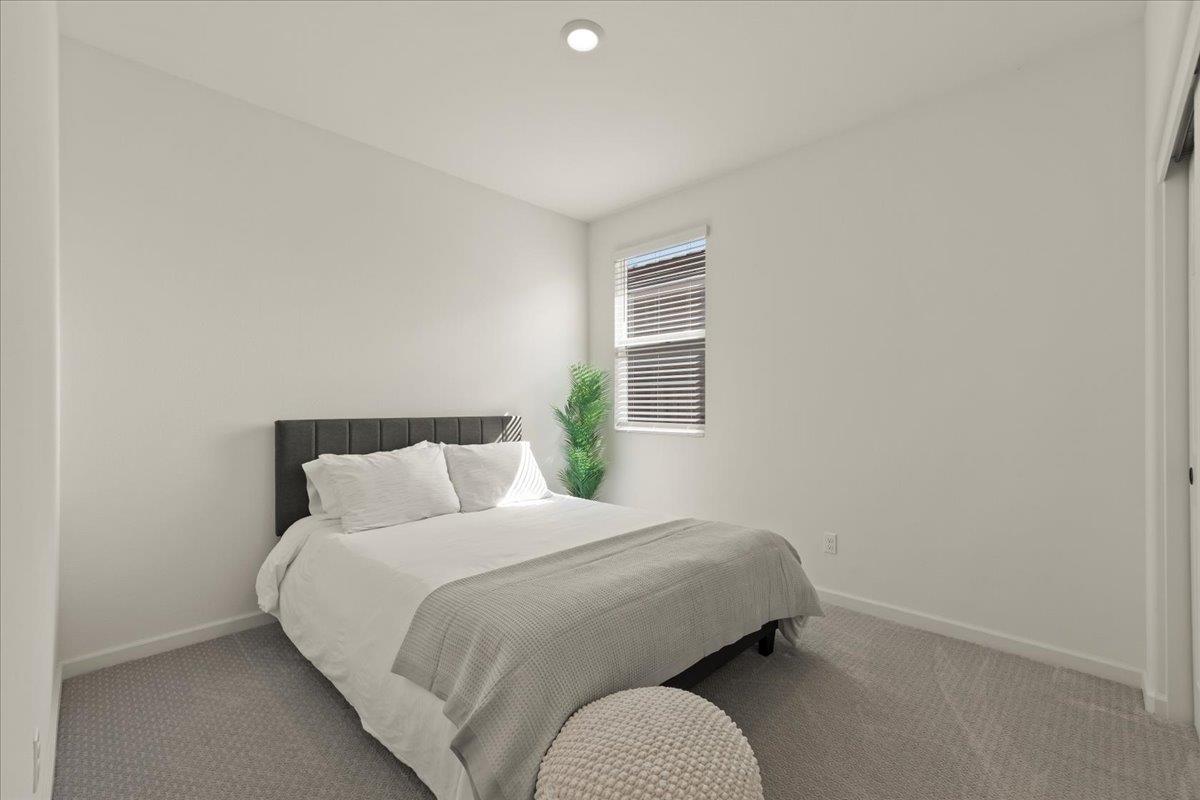 Detail Gallery Image 32 of 39 For 829 Crow Creek Cir, Galt,  CA 95632 - 3 Beds | 2 Baths