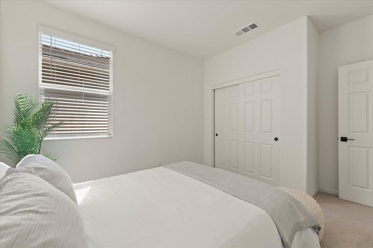 Detail Gallery Image 33 of 39 For 829 Crow Creek Cir, Galt,  CA 95632 - 3 Beds | 2 Baths
