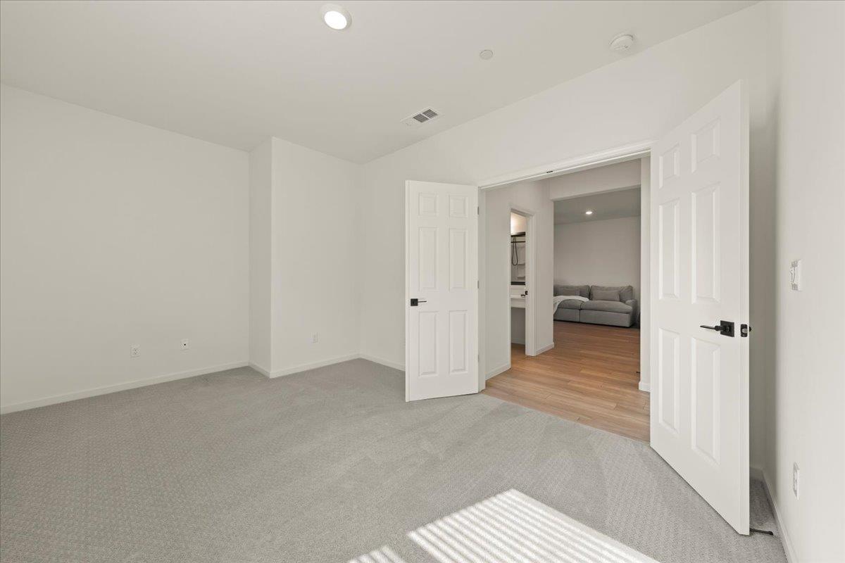 Detail Gallery Image 34 of 39 For 829 Crow Creek Cir, Galt,  CA 95632 - 3 Beds | 2 Baths
