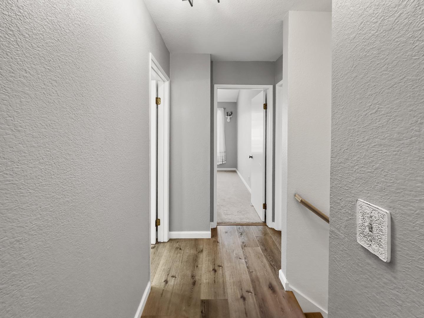 Detail Gallery Image 10 of 29 For 1616 Brentwood Ln, Gilroy,  CA 95020 - 5 Beds | 3 Baths