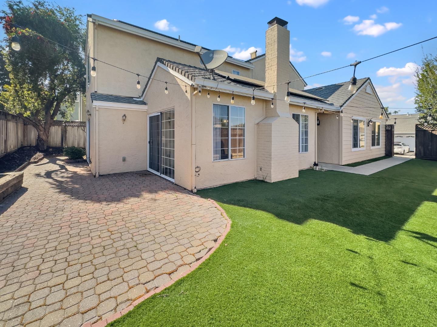 Detail Gallery Image 23 of 29 For 1616 Brentwood Ln, Gilroy,  CA 95020 - 5 Beds | 3 Baths