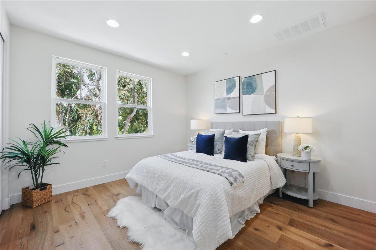 Detail Gallery Image 13 of 37 For 837 Sierra Vista Ave, Mountain View,  CA 94043 - 3 Beds | 3 Baths