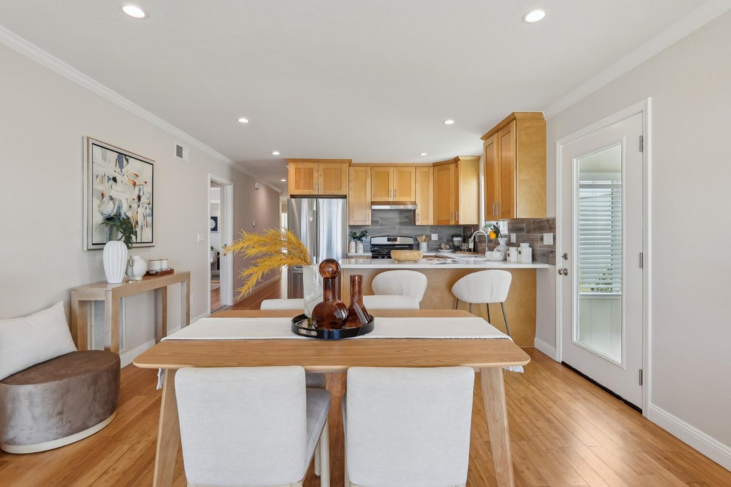 Detail Gallery Image 13 of 44 For 29 Menlo Ave, Daly City,  CA 94015 - 4 Beds | 3 Baths