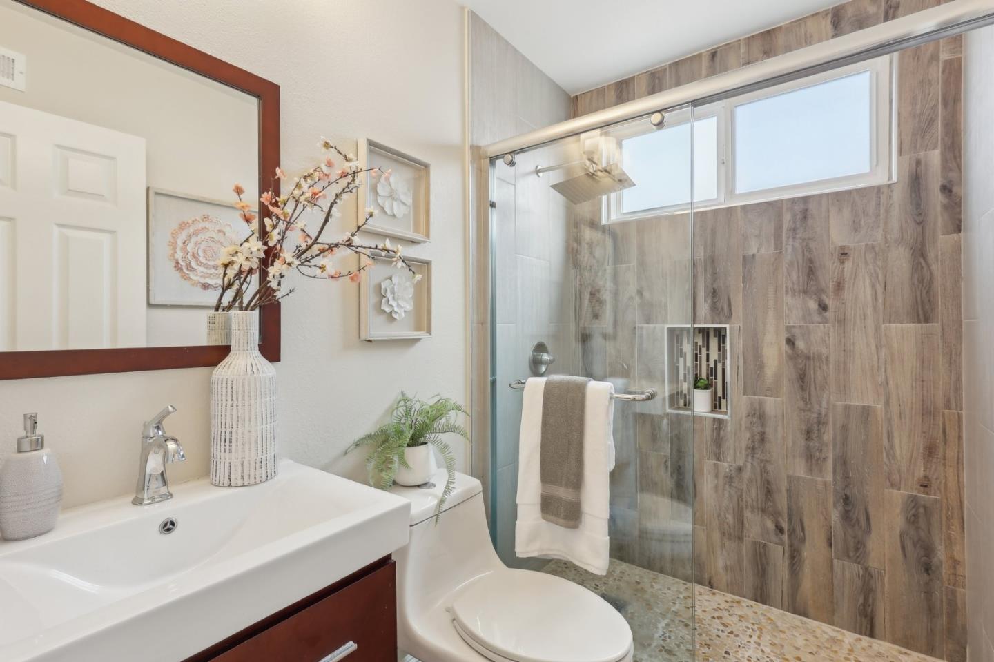 Detail Gallery Image 22 of 44 For 29 Menlo Ave, Daly City,  CA 94015 - 4 Beds | 3 Baths