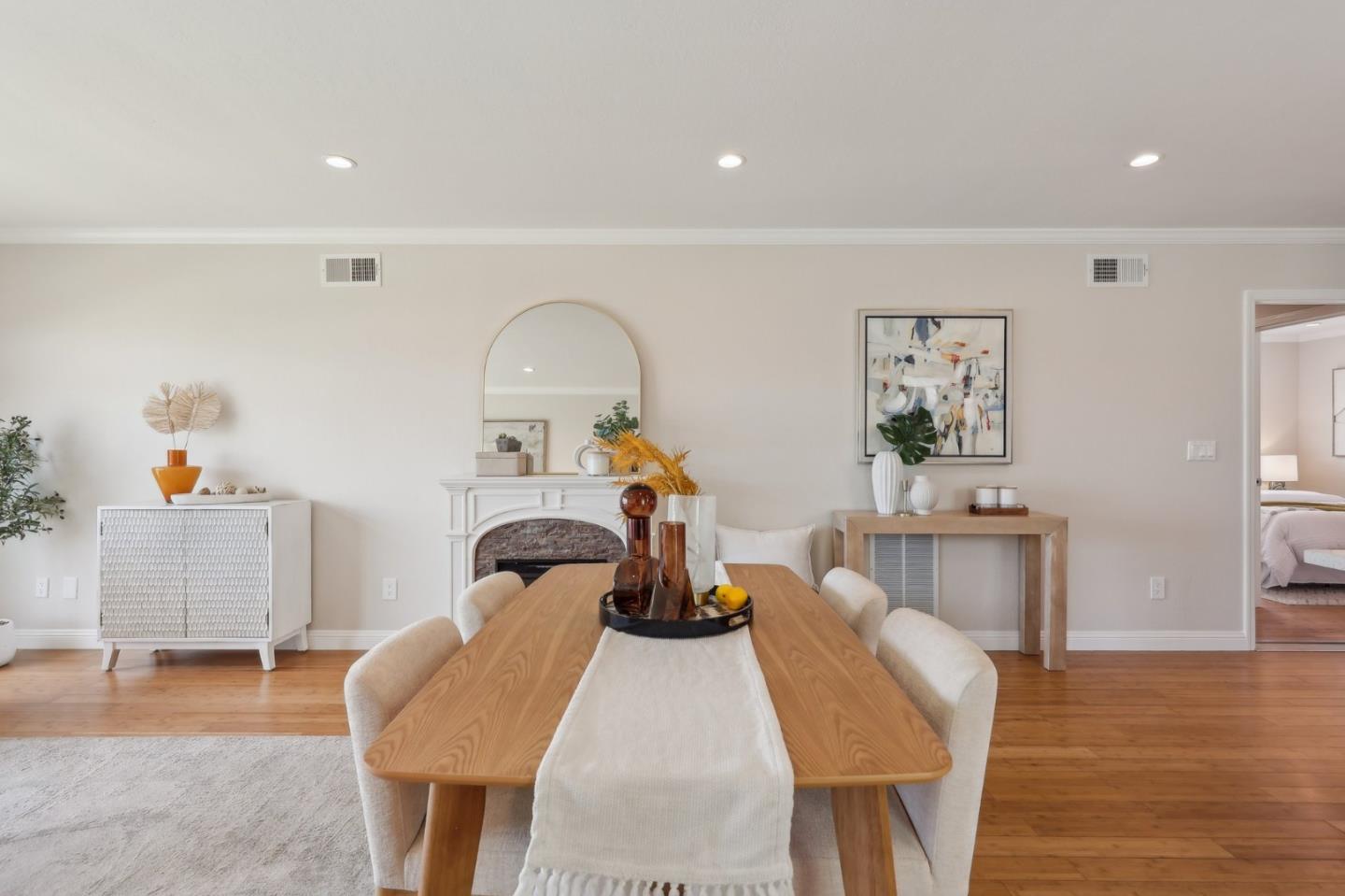 Detail Gallery Image 7 of 44 For 29 Menlo Ave, Daly City,  CA 94015 - 4 Beds | 3 Baths