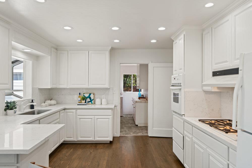 Detail Gallery Image 14 of 36 For 3024 Neal Ave, San Jose,  CA 95128 - 3 Beds | 2/1 Baths