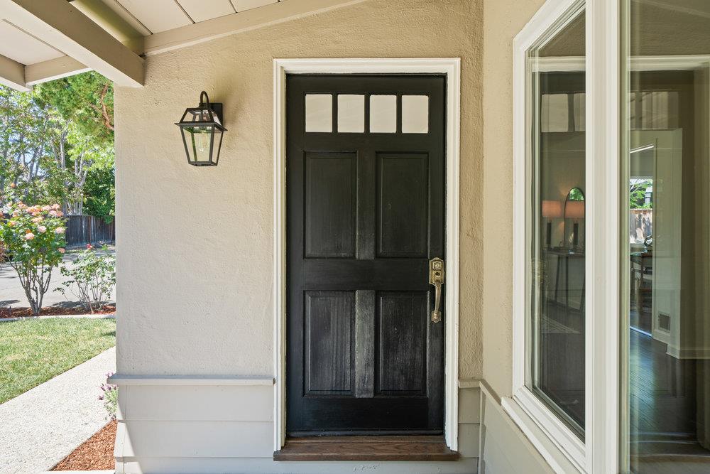 Detail Gallery Image 4 of 36 For 3024 Neal Ave, San Jose,  CA 95128 - 3 Beds | 2/1 Baths