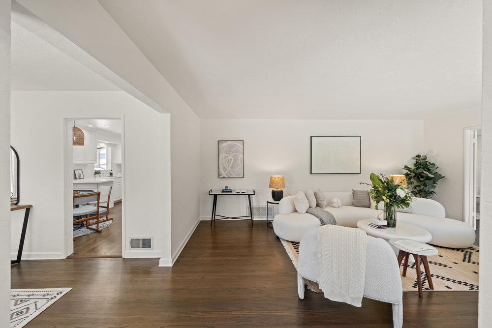Detail Gallery Image 6 of 36 For 3024 Neal Ave, San Jose,  CA 95128 - 3 Beds | 2/1 Baths
