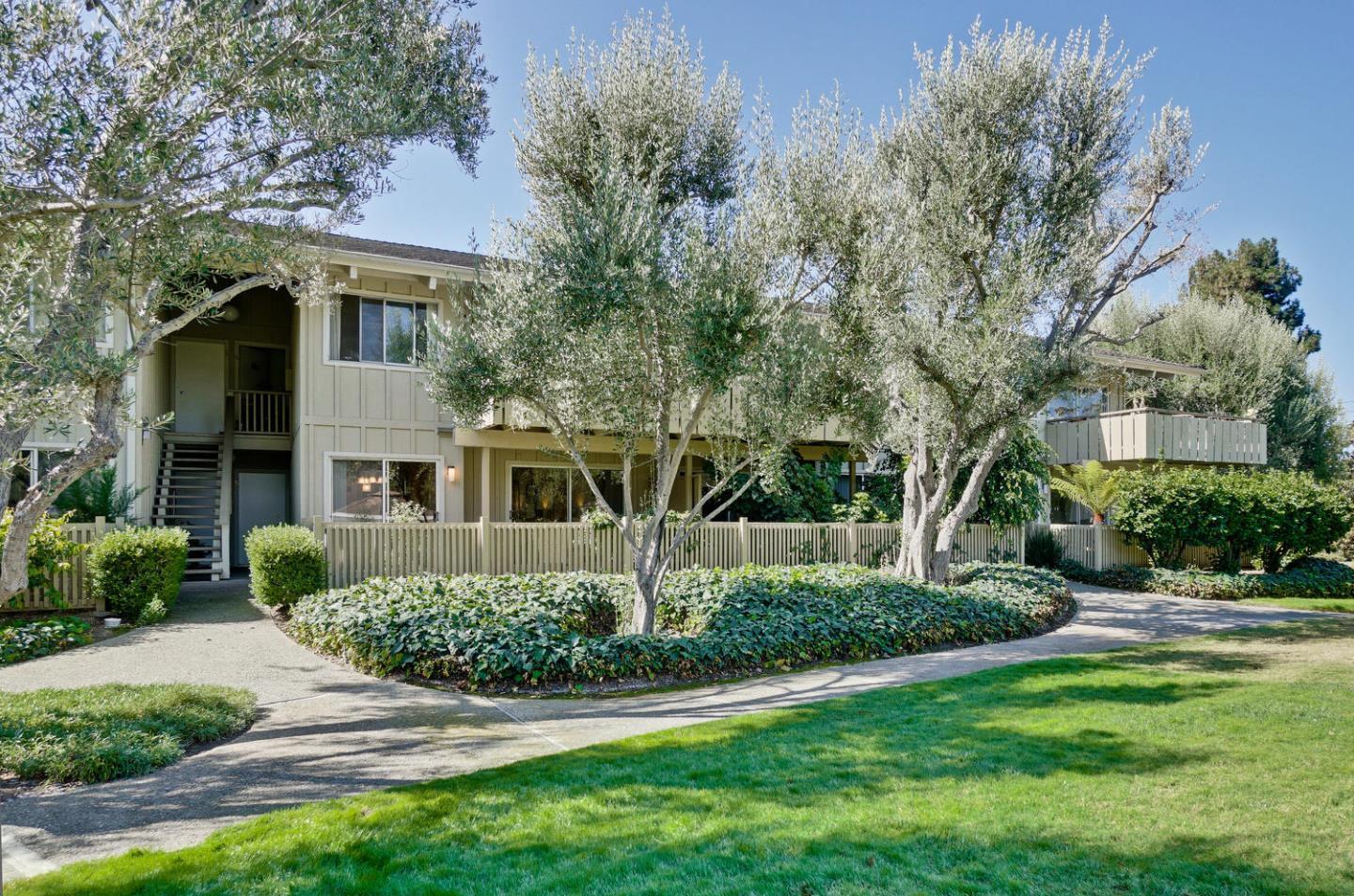 Thumbnail for 255 S Rengstorff Ave #5,  Mountain View, CA 94040