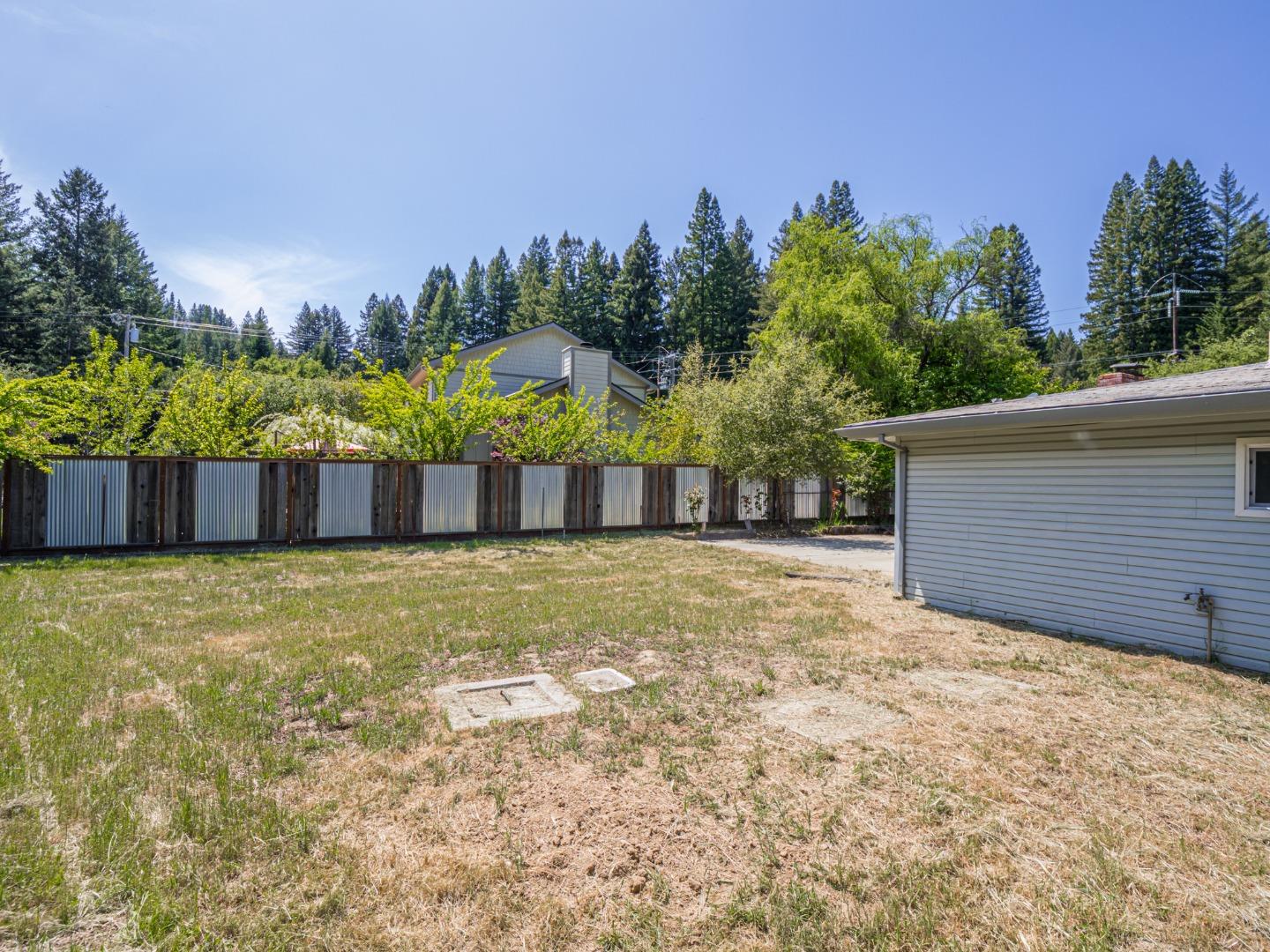 Detail Gallery Image 14 of 34 For 190 Moon Dr, Boulder Creek,  CA 95006 - 4 Beds | 2 Baths
