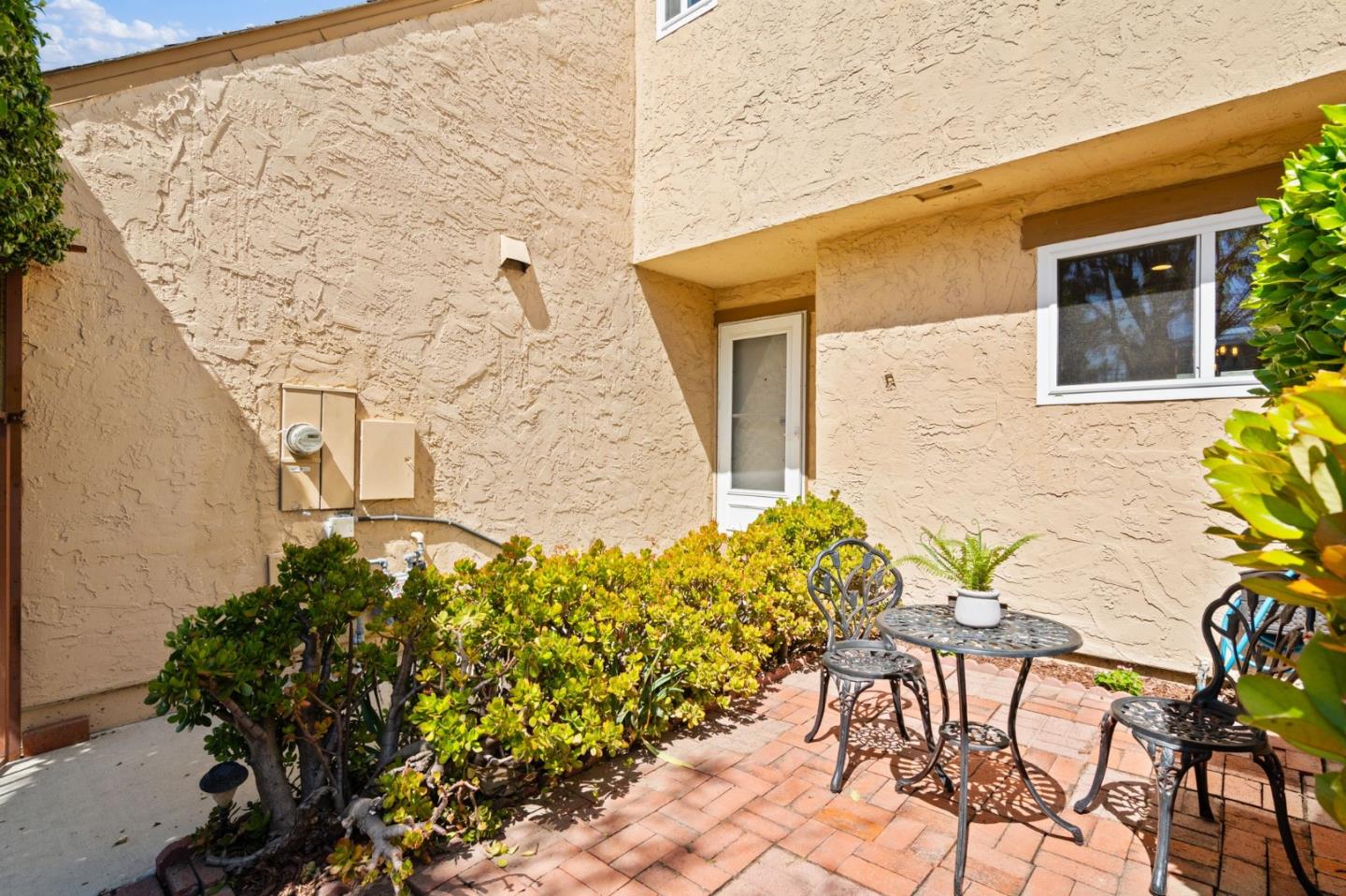 Detail Gallery Image 5 of 47 For 2359 Avenida De Guadalupe, Santa Clara,  CA 95054 - 4 Beds | 2/1 Baths
