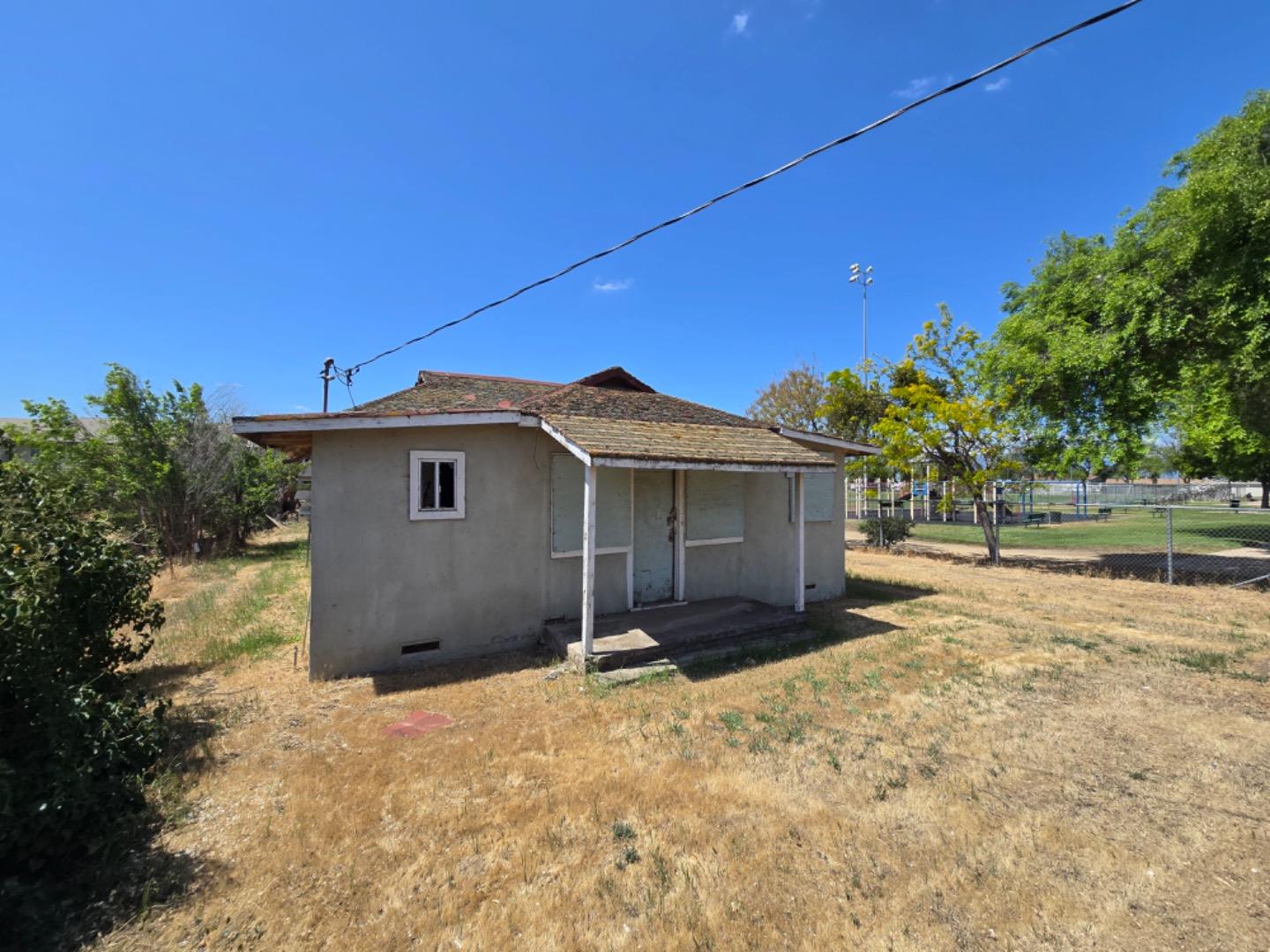 Detail Gallery Image 1 of 10 For 1232 Monterey St, Soledad,  CA 93960 - 2 Beds | 1 Baths