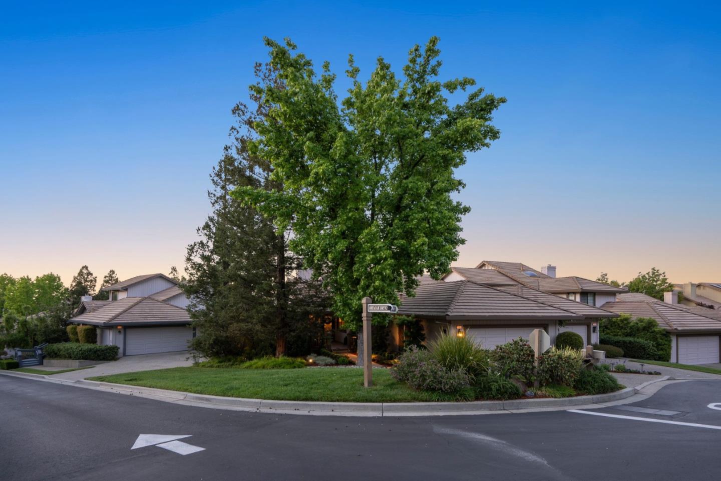 Detail Gallery Image 52 of 81 For 5958 Dry Oak Dr, San Jose,  CA 95120 - 3 Beds | 2/1 Baths