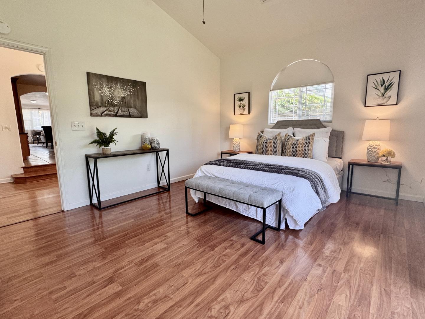 Detail Gallery Image 7 of 19 For 140 Sally St, Hollister,  CA 95023 - 3 Beds | 2 Baths